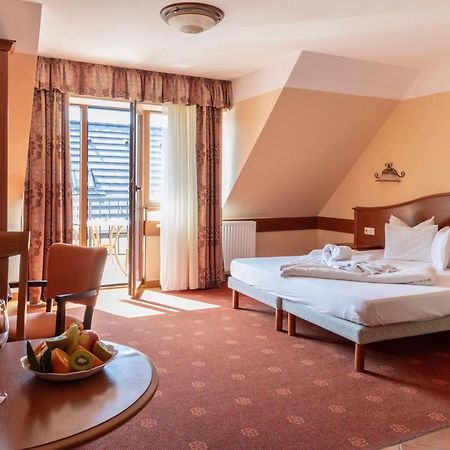 Fonix Wellness *** 1 A Epulet Bed & Breakfast Heviz Exterior photo
