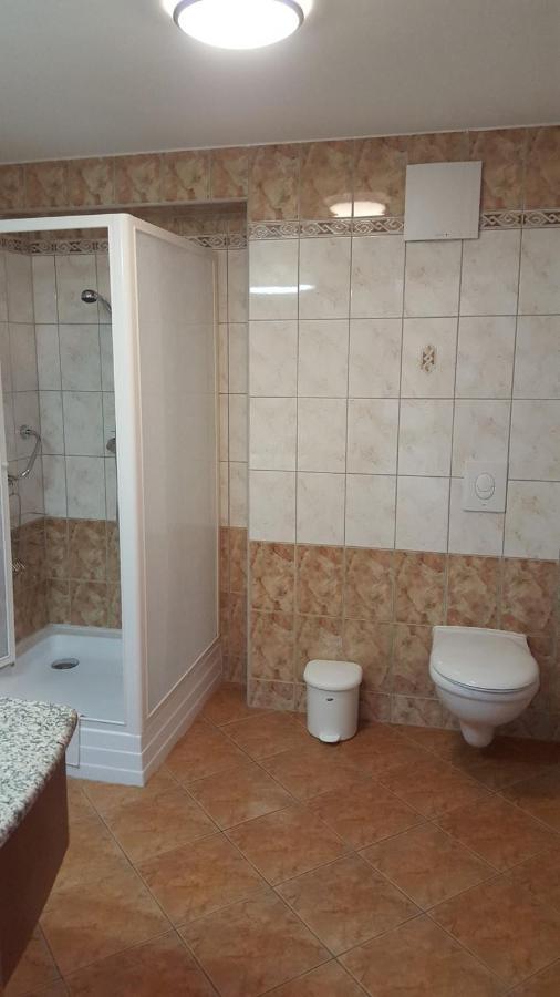 Fonix Wellness *** 1 A Epulet Bed & Breakfast Heviz Exterior photo