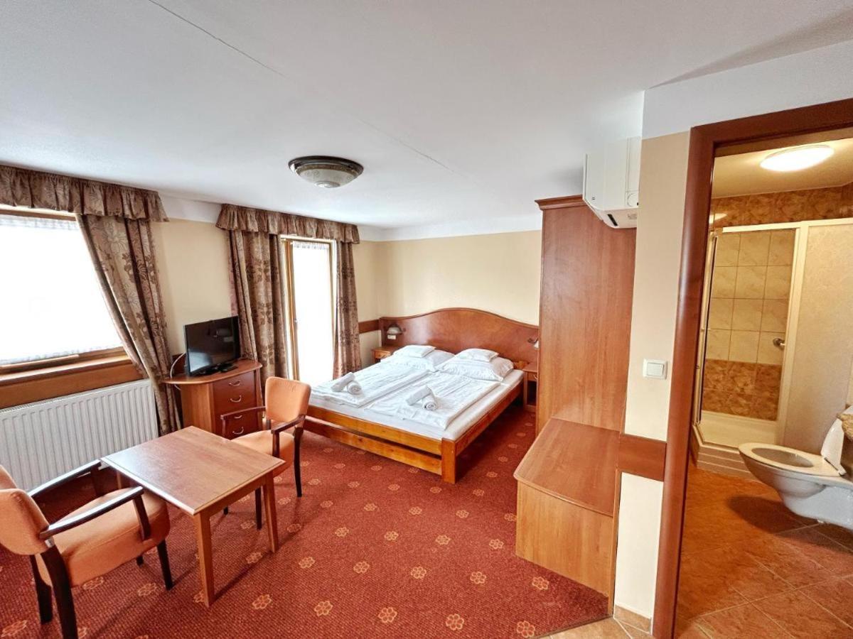 Fonix Wellness *** 1 A Epulet Bed & Breakfast Heviz Exterior photo