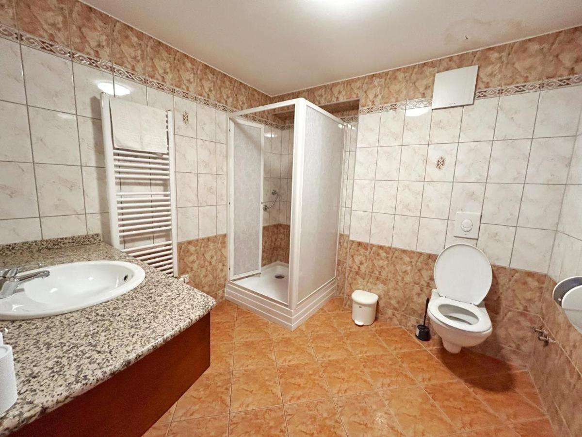Fonix Wellness *** 1 A Epulet Bed & Breakfast Heviz Exterior photo