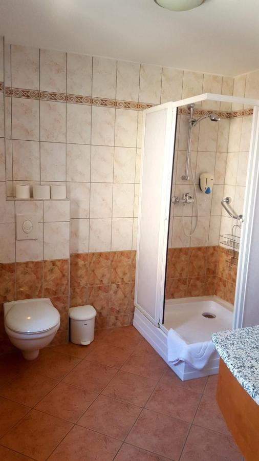 Fonix Wellness *** 1 A Epulet Bed & Breakfast Heviz Exterior photo
