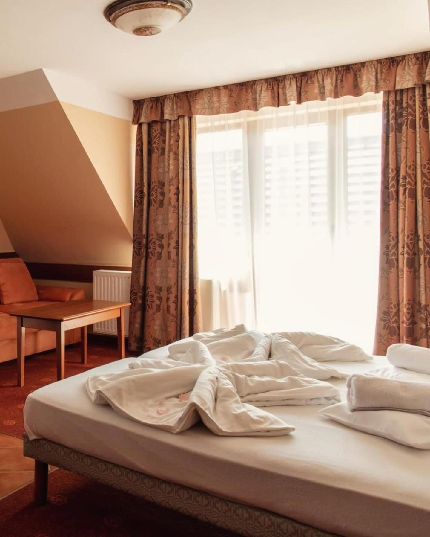 Fonix Wellness *** 1 A Epulet Bed & Breakfast Heviz Exterior photo