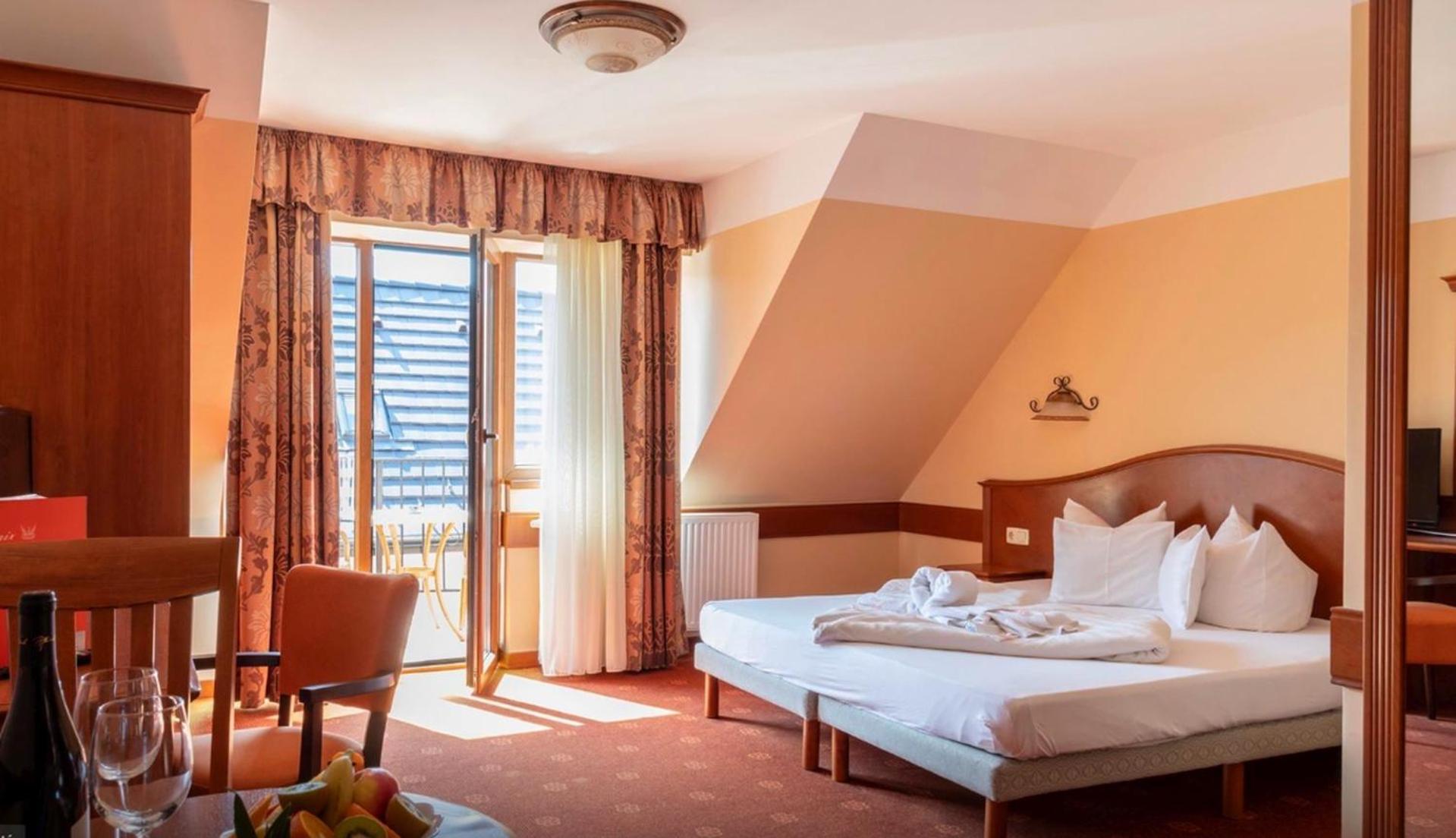 Fonix Wellness *** 1 A Epulet Bed & Breakfast Heviz Exterior photo