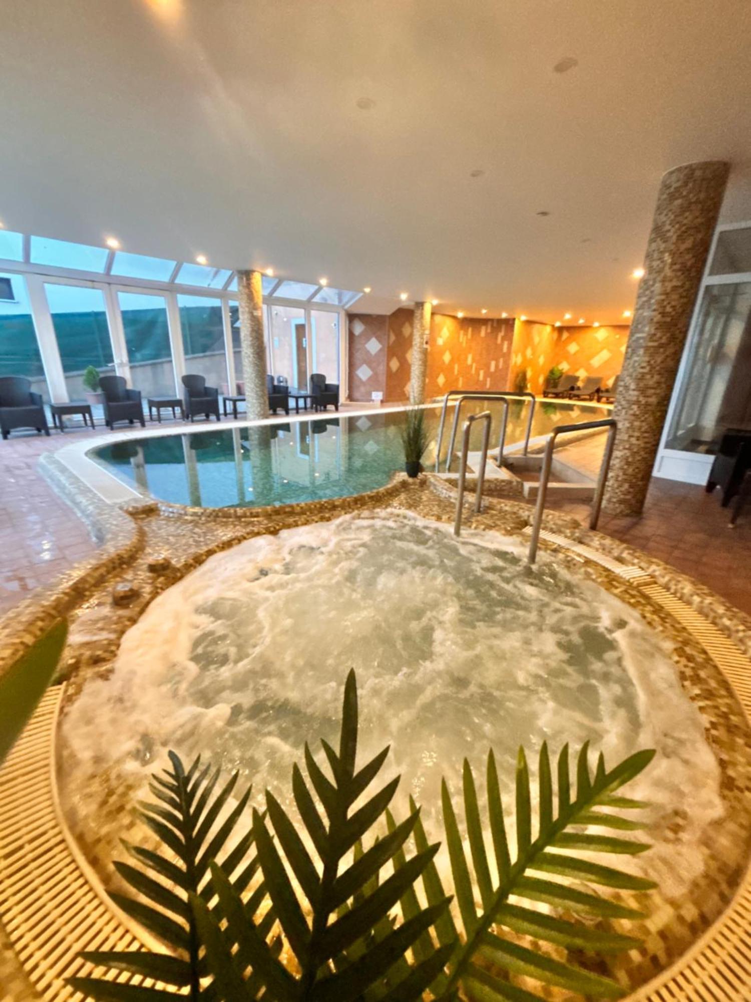 Fonix Wellness *** 1 A Epulet Bed & Breakfast Heviz Exterior photo